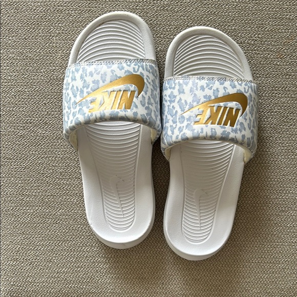 Nike White and Gold Slide Sandals with Leopard Print - Picture 1 of 3